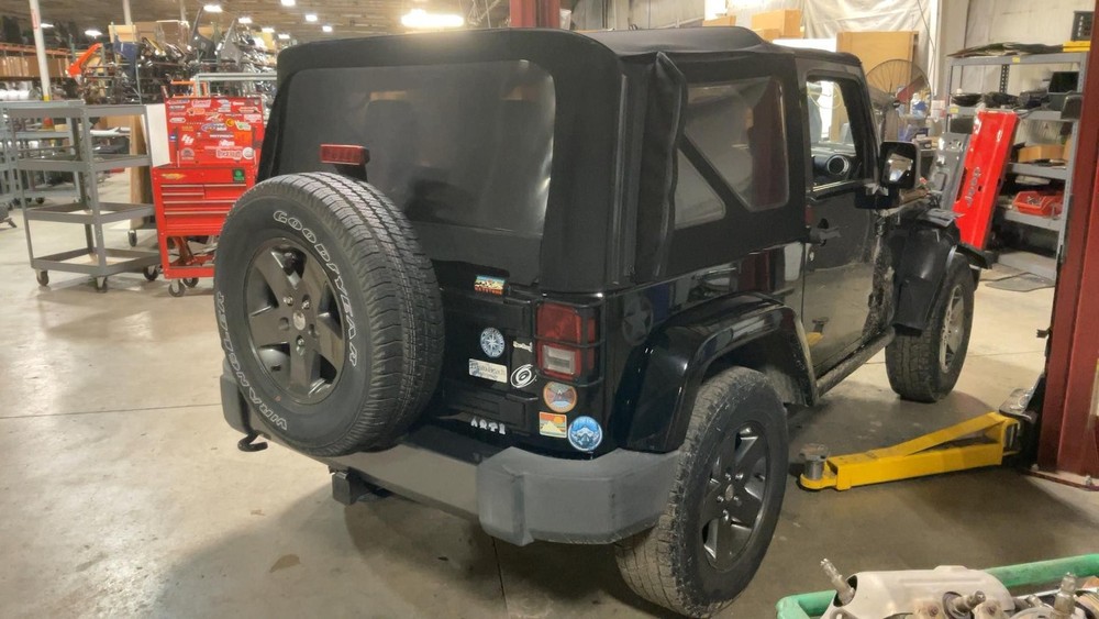 Used Windshield Frame fits: 2015 Jeep Wrangler Grade A