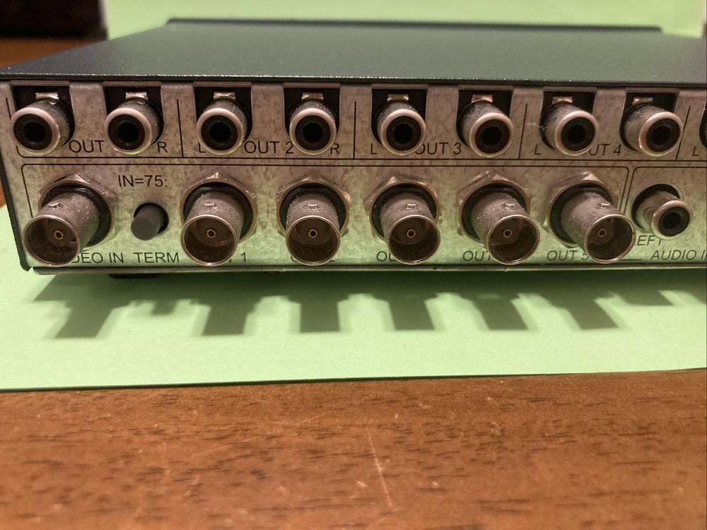 Kramer Electronics 10-010510 VM-5S Video Audio Distributor