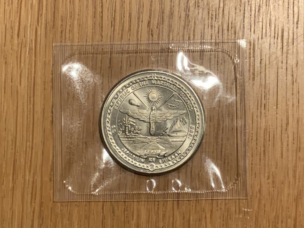 Marshall Islands SPACE SHUTTLE DISCOVERY $5 Commemorative Coin