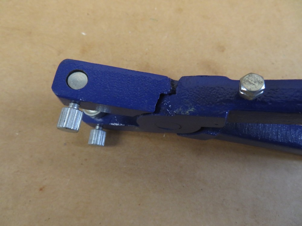 HOMEPRO AMERICAN TAG Co EYELET SETTING TOOL PLIERS