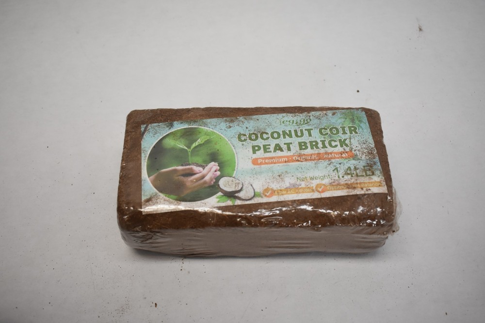 Organic Coco Coir Bricks 100% Natural Compressed Coco Peat Brick Premium 1.4 lb