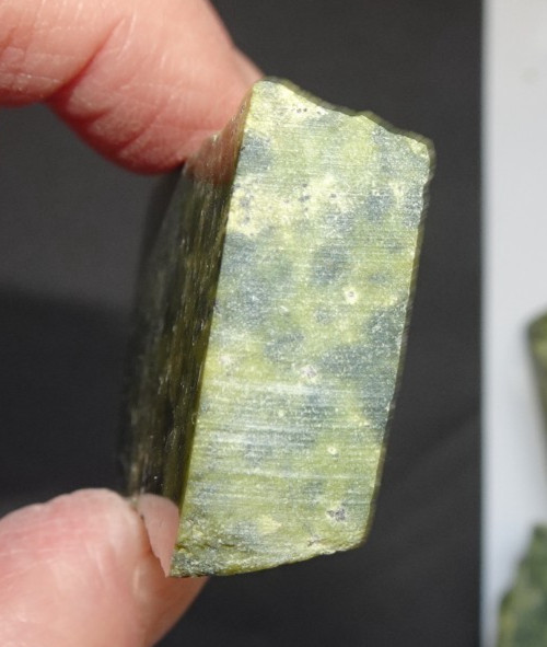 Serpentine - 8 Small Slabs rt132x