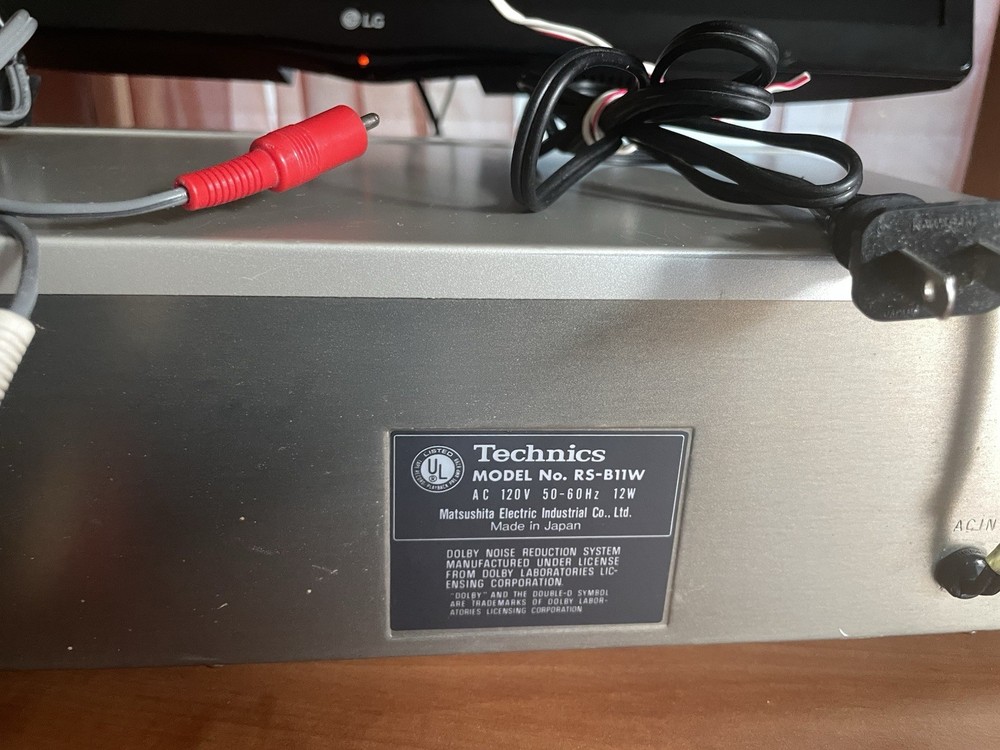 Vintage Technics RS-B11 Stereo Dual Cassette Deck Powers Up