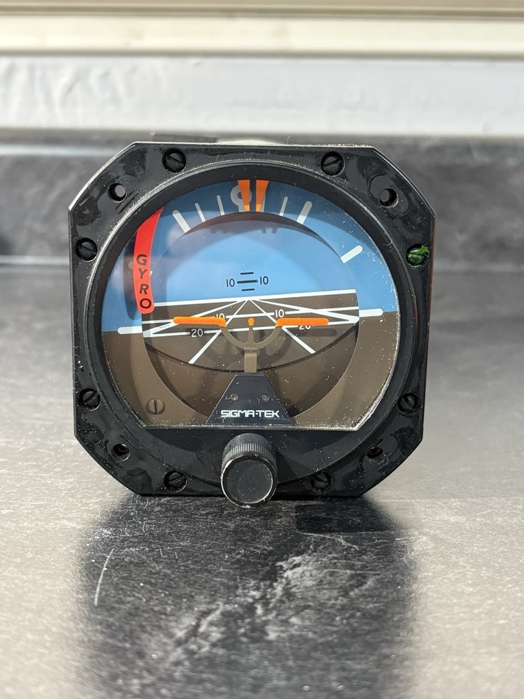 5000B-38 ATTITUDE GYRO