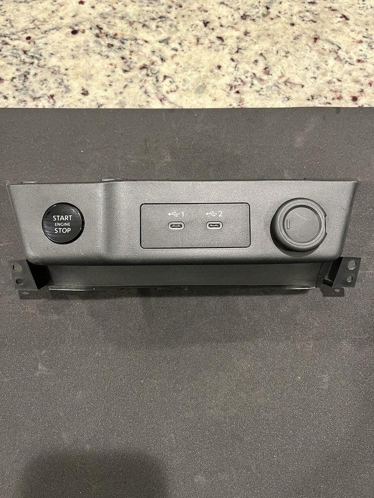 💎 2024 Nissan Rogue Front Console Panel w/Charger Cigarette Lighter Button OEM