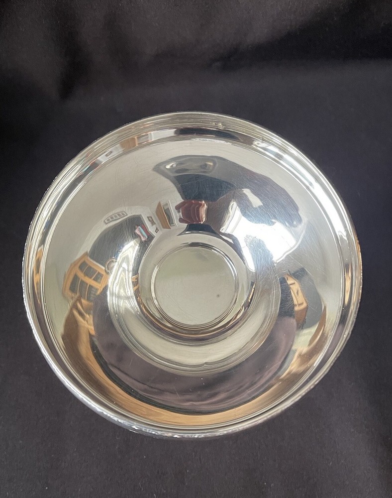 Antique Solid Silver Pedestal Bowl. Sheffield 1977.