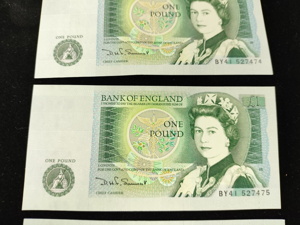 4 x Uncirculated Consecutive Numbered £1 One Pound Banknotes - Somerset - 74-77