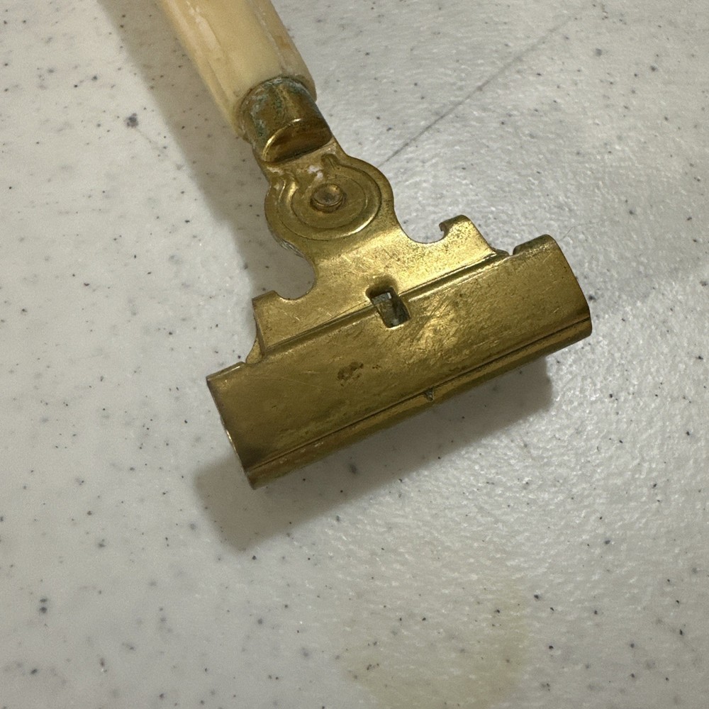 Vintage Eversharp Schick Injector Single Edge Safety Razor Bakelite Handle