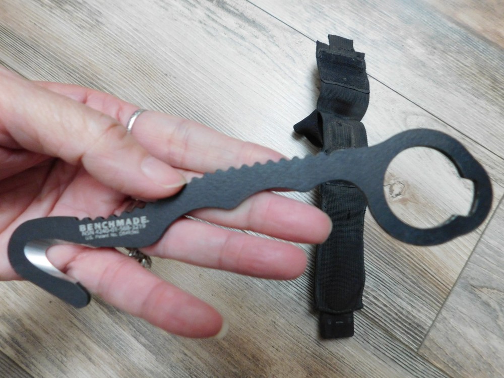BENCHMADE BLACK RESCUE HOOK