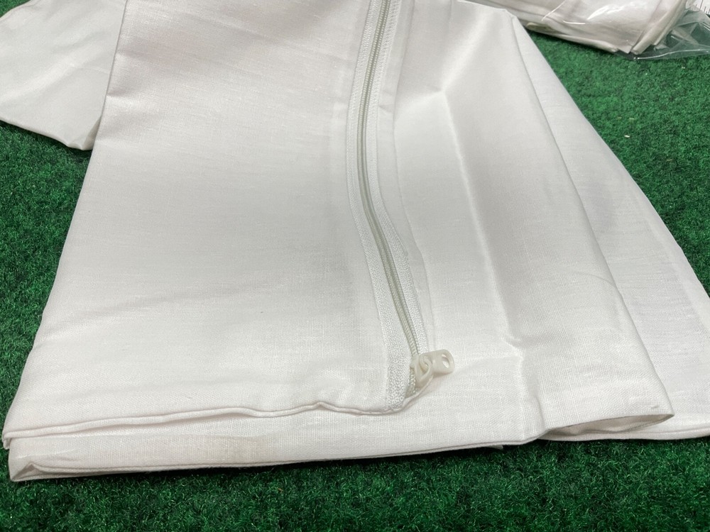 Pillow Protector with Zipper 20" x 36" White 11 Pack