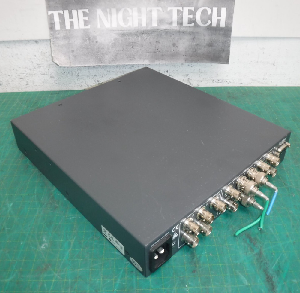 Extron DA2 RGBHV - Two Output Wideband Distribution Amplifier