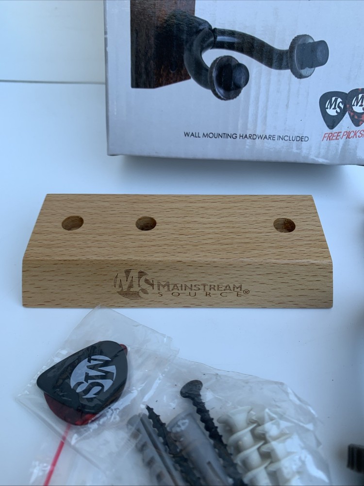 Mainstream Source - Guitar Wall Hanger Cradle