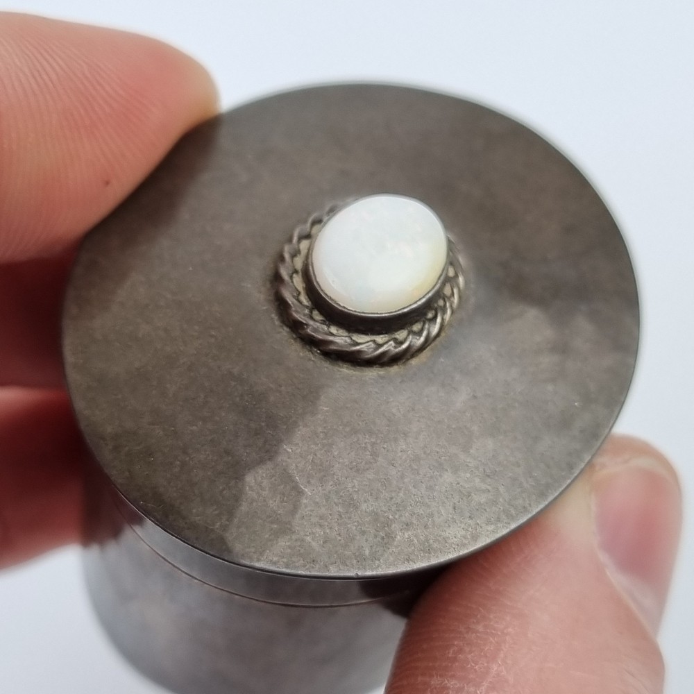 Solid Silver Oval Pillbox With Opal Cabochon To Top London 1992 Maker "BG VA"
