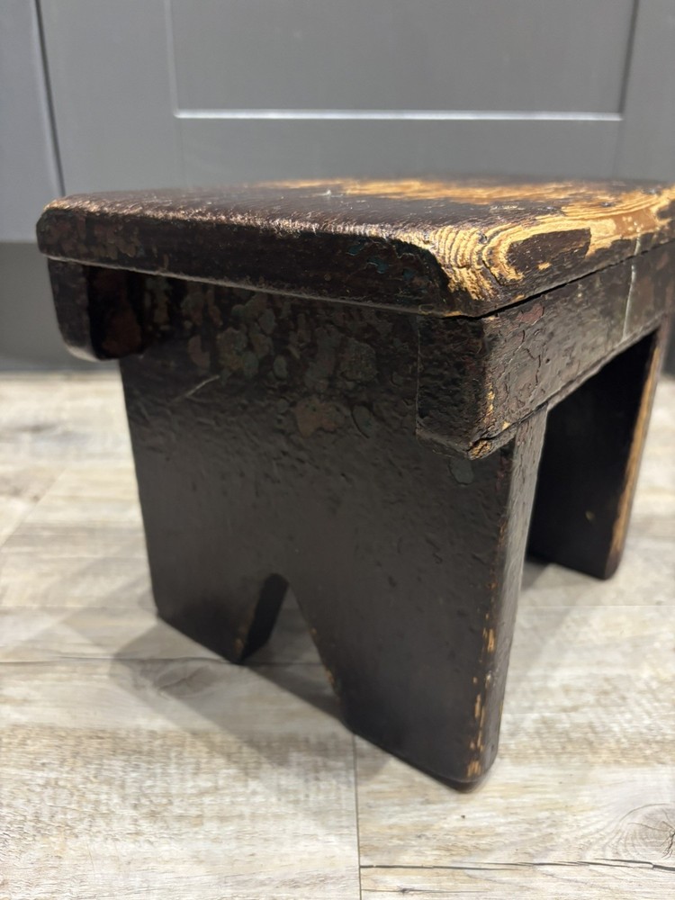 Small Vintage Chippy Rustic Stool / Footstool / Plant Stand