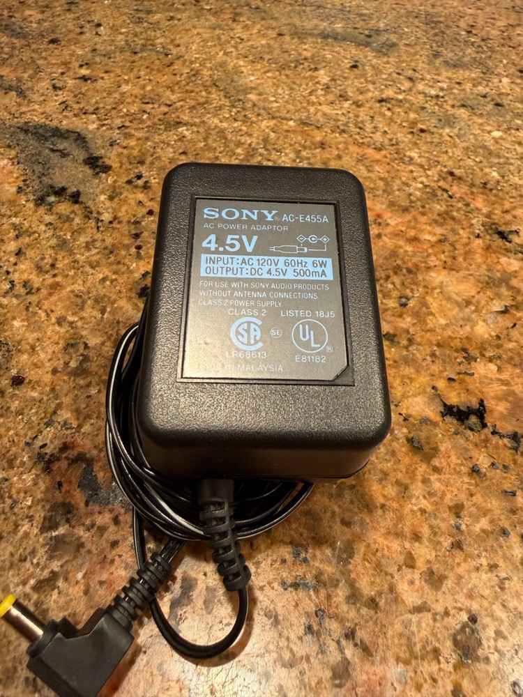 SONY DISCMAN D-141 CD PLAYER BUNDLE - WORKING CONDITION (SEE VIDEO)