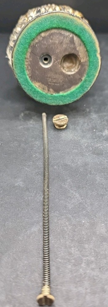 VINTAGE RONSON "DECANTER" TABLE LIGHTER