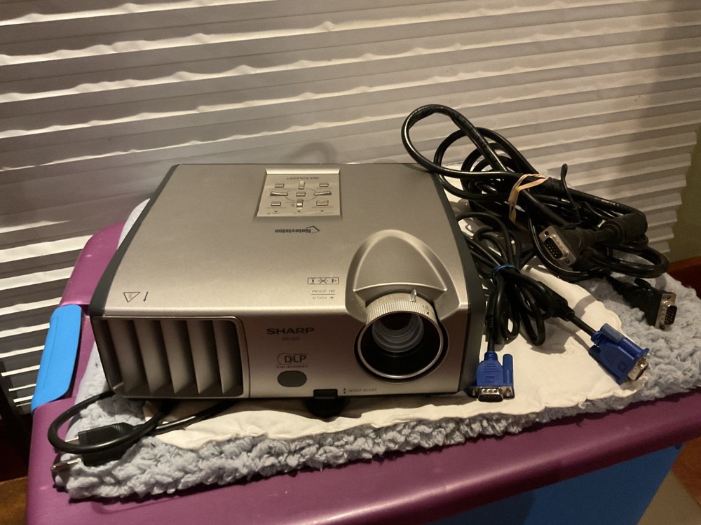 Sharp XR-30X DLP Multimedia Notevision Projector bundle TESTED