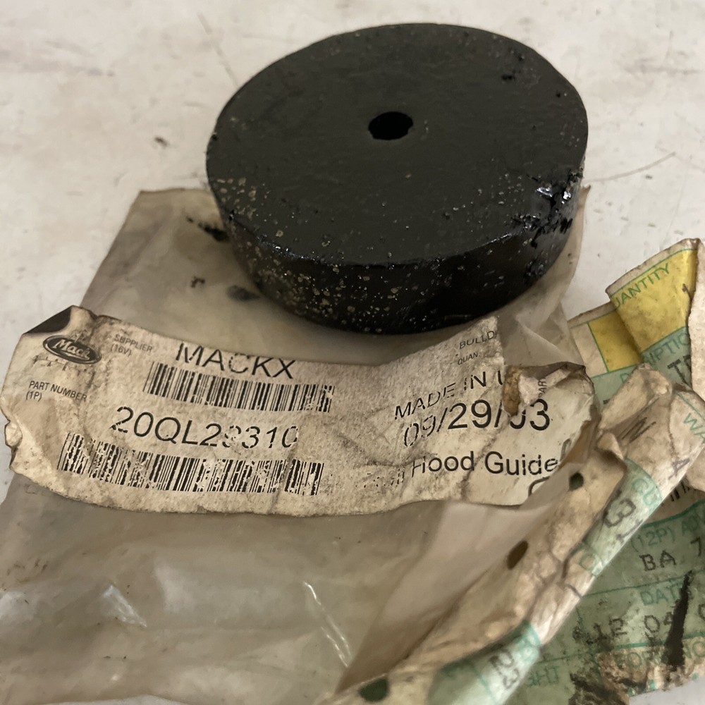 GENUINE MACK INSULATOR 20QL29310 NEW OEM