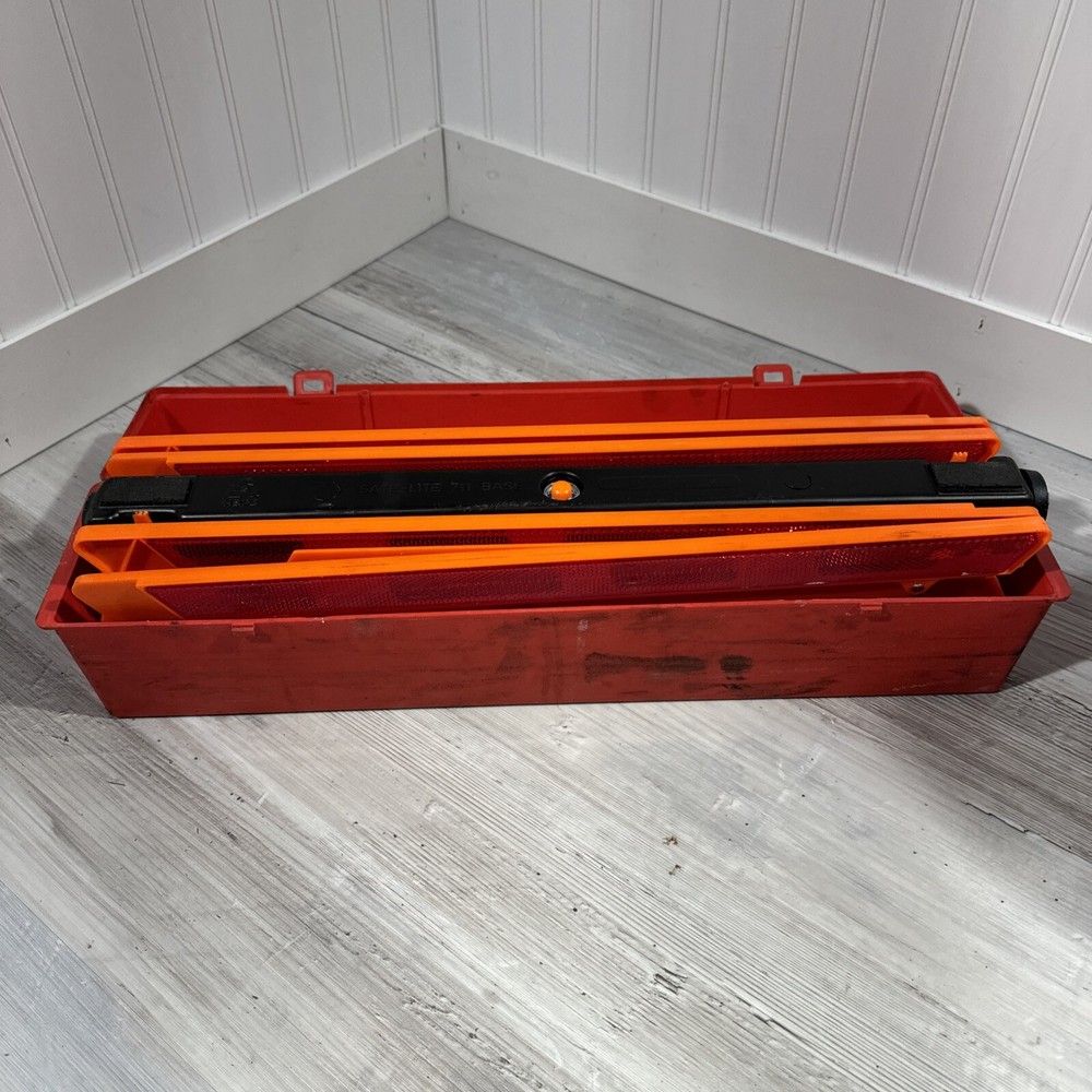 Sate-lite 711 Emergency Warning Triangles Flare Kit Orange Original Boxed Set 3