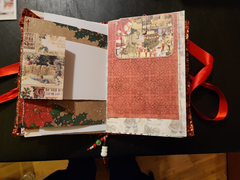 HANDMADE Holiday Junk Journal by Lexi