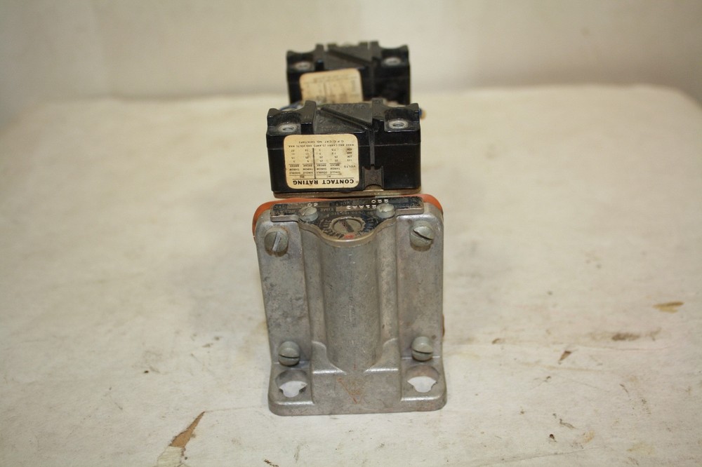 GE CR2820A 121AA3 TIME DELAY RELAY