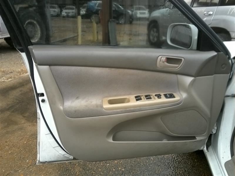 Fuse Box Cabin Fits 2004 Camry 570449