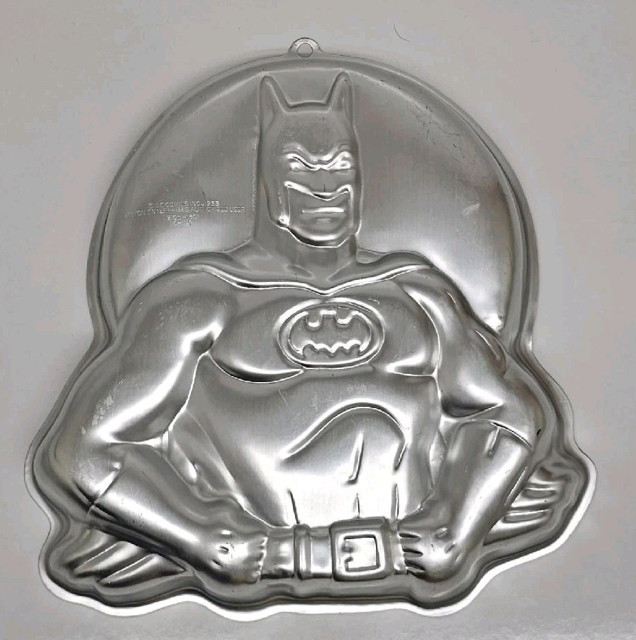 1989 Wilton DC Comics Batman Cake Pan w/ Insert #2105-6501