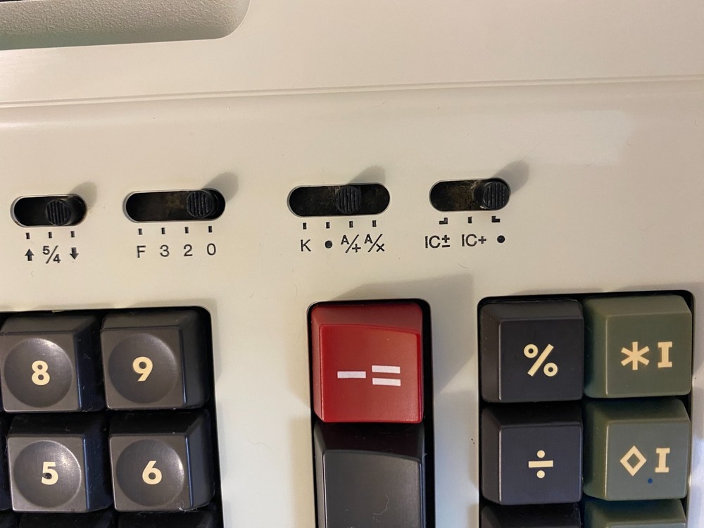 Sharp Compet Electronic Printing Calculator CS-1165 - Tested Works Great