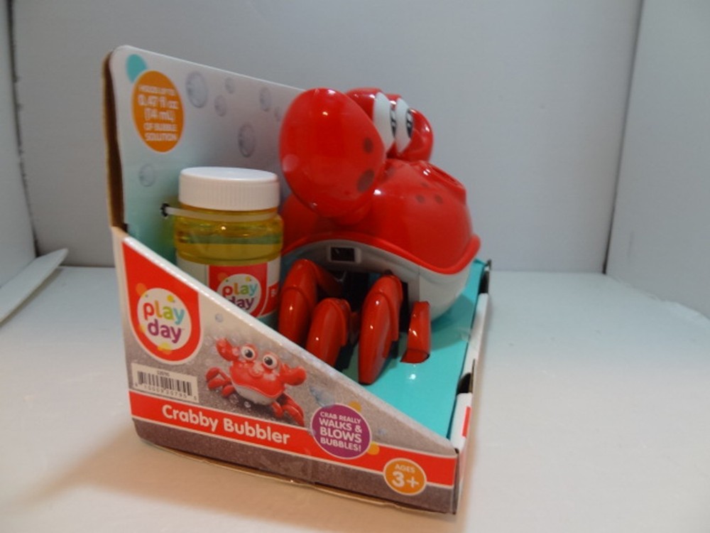Play Day Walking Crabby Bubbler W/ 4 oz. Bubble Blasting Solution