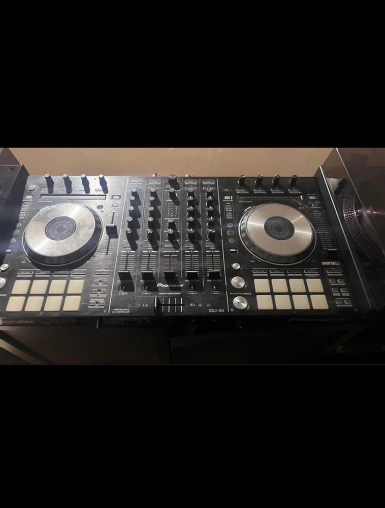 Pioneer DDJ-SX Digital DJ Controller