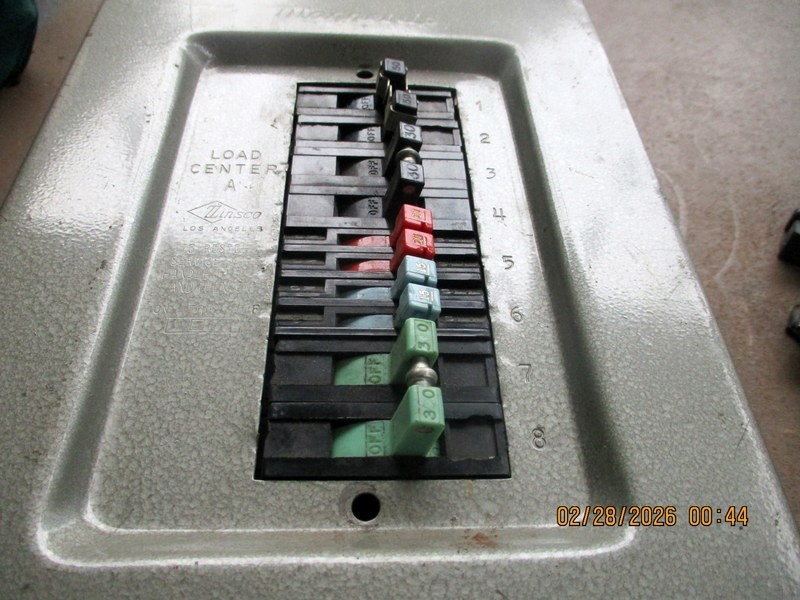 Zinsco Magnetrip Electrical Panel With Breakers
