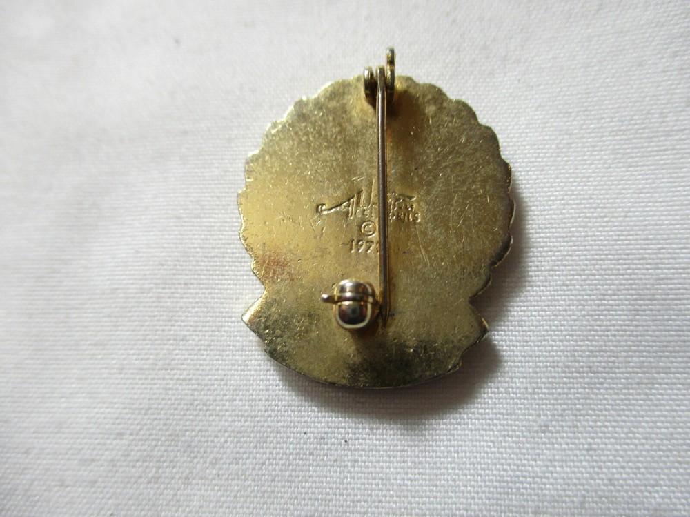 1977 Certified Nursing Assistant Lapel Pin