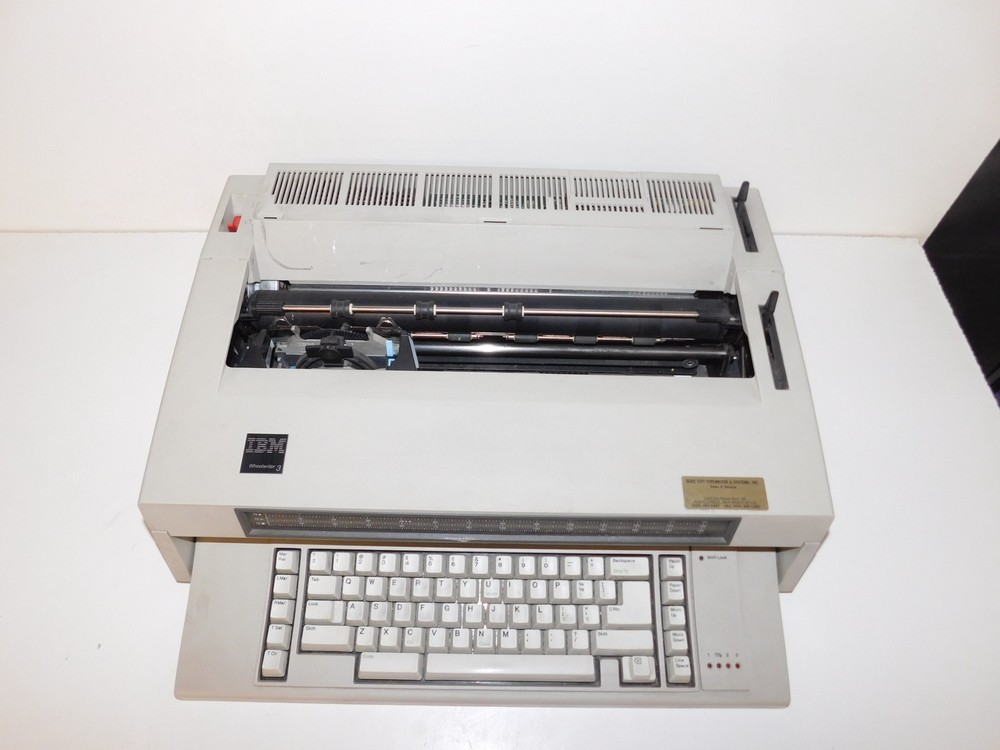 IBM WHEELWRITER 3 TYPEWRITER (TPS76)