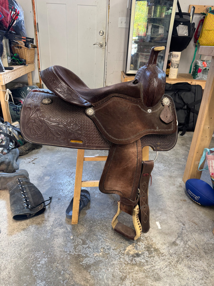 16 inch western saddle used