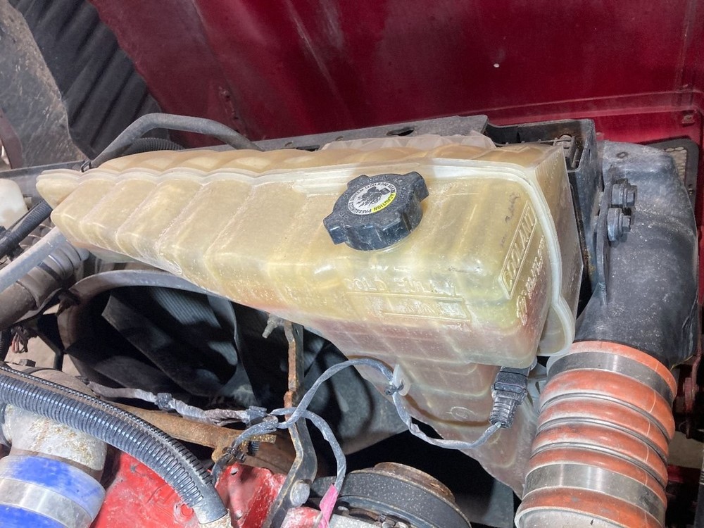 2012-2018 Peterbilt 579 Radiator Overflow Bottle - Used