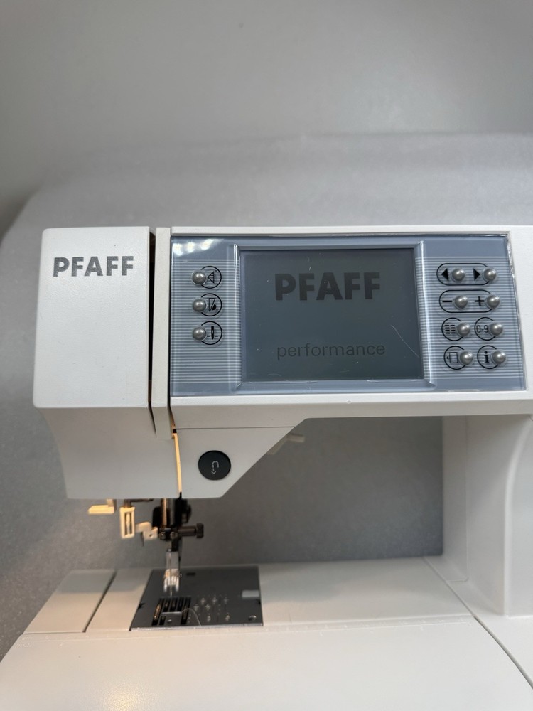 PFAFF Performance 2056 Sewing Machine Tested Working Storage Case