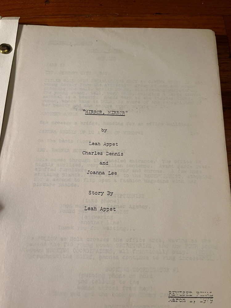 MIRROR MIRROR Original 1979 MOVIE SCRIPT 2/ Call Sheet Janet Leigh Loretta Swit