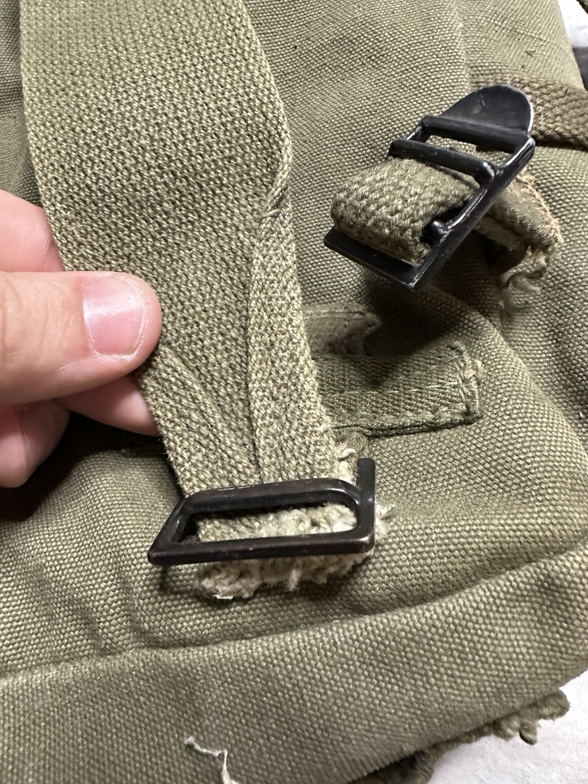 ORIGINAL WWII US ARMY M1945 UPPER COMBAT FIELD PACK & SUSPENDERS- 1945