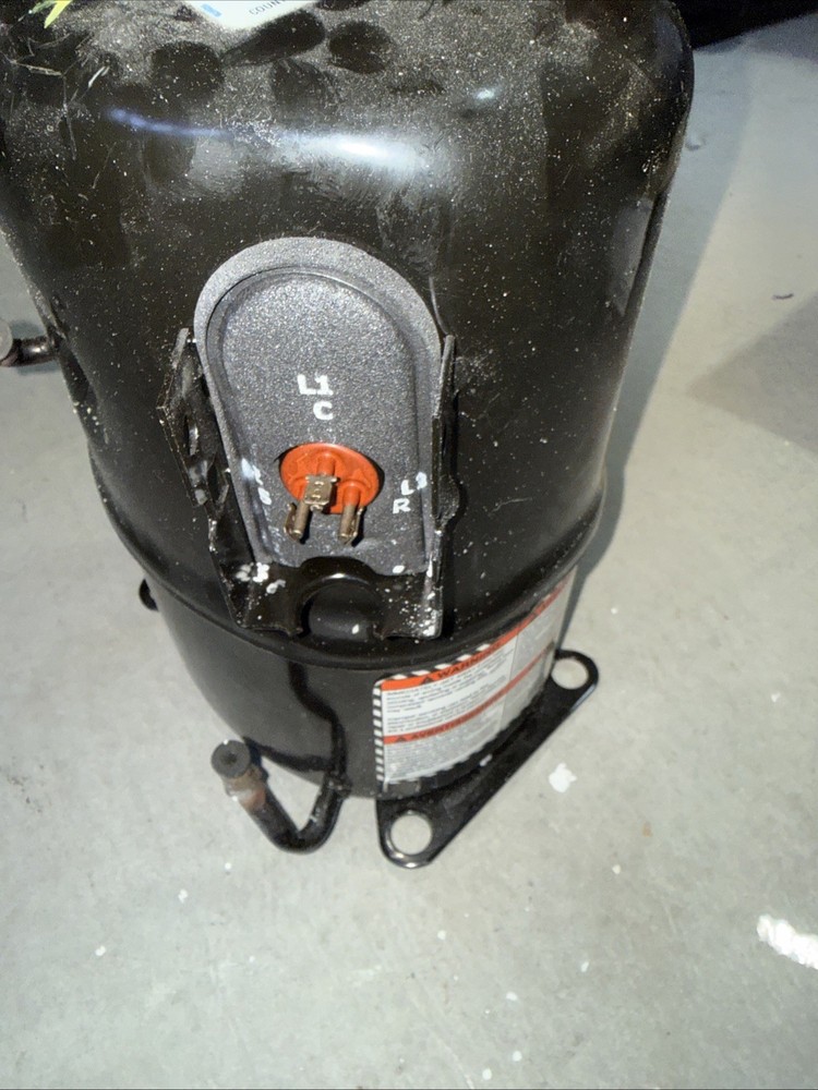 TECUMSEH AW611ET-114-A4 Compressor Untested