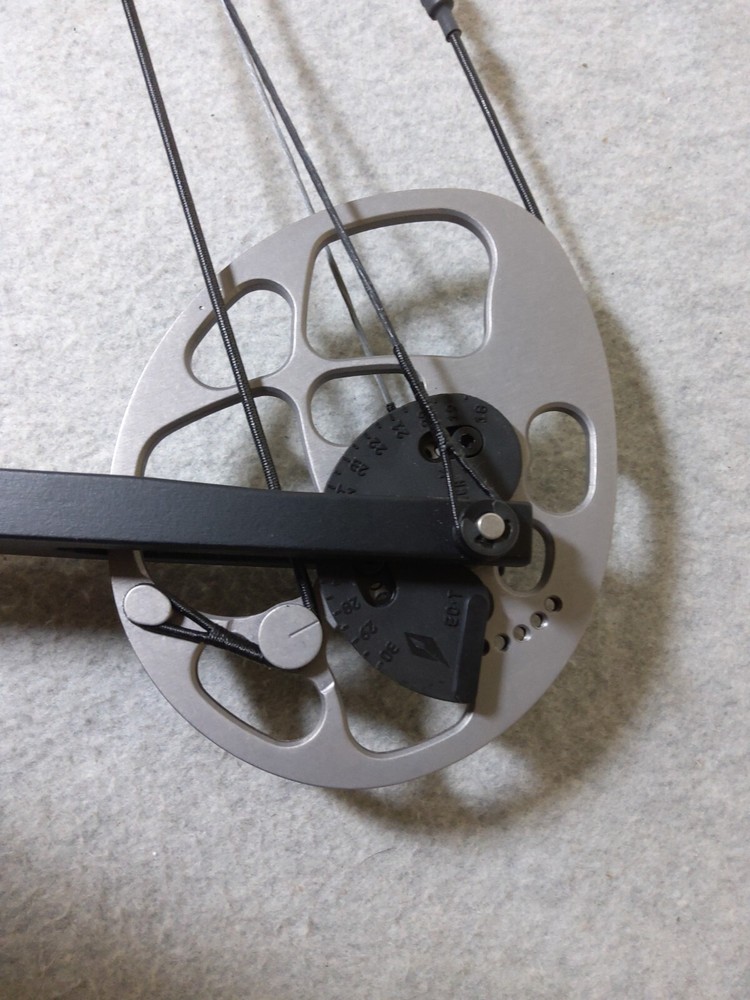 Diamond Archery by Bowtech Prism Lefthanded Compund Bow