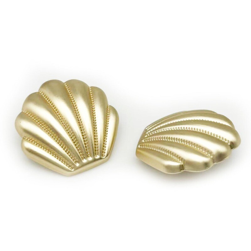 20x Shell Shape Metal Button for Coat Sweater Jacket Sewing Button Accessory Art