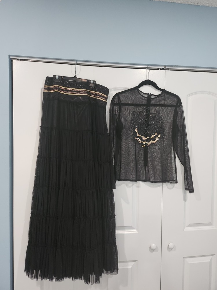 Bigoschi Womens Set Top & Skirt Size 8