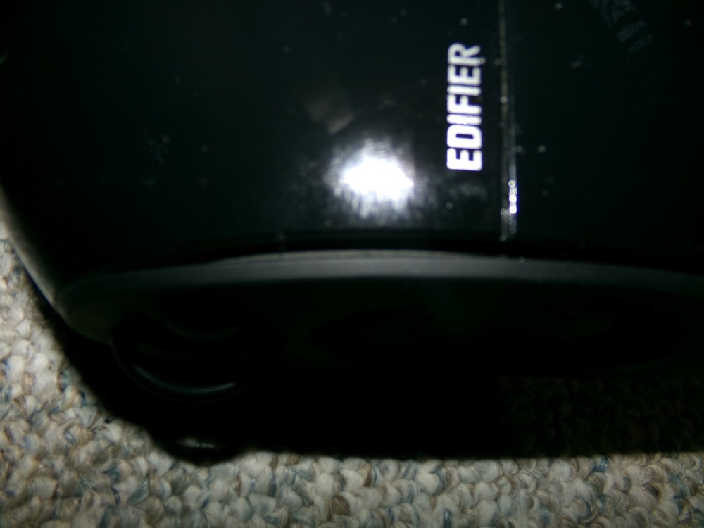 Edifier Model E25 Luna Eclipse Powered Computer Speakers - Excellent Sound