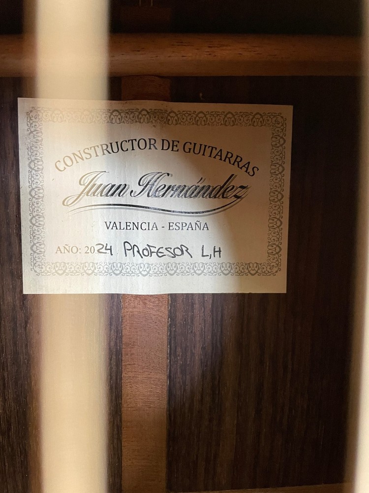 Juan Hernandez Profesor Cedar - Left handed