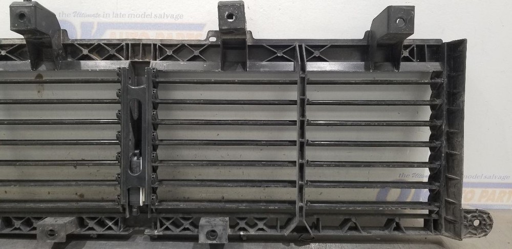 24 DODGE RAM 3500 AIR SHUTTER 6.7L ETM