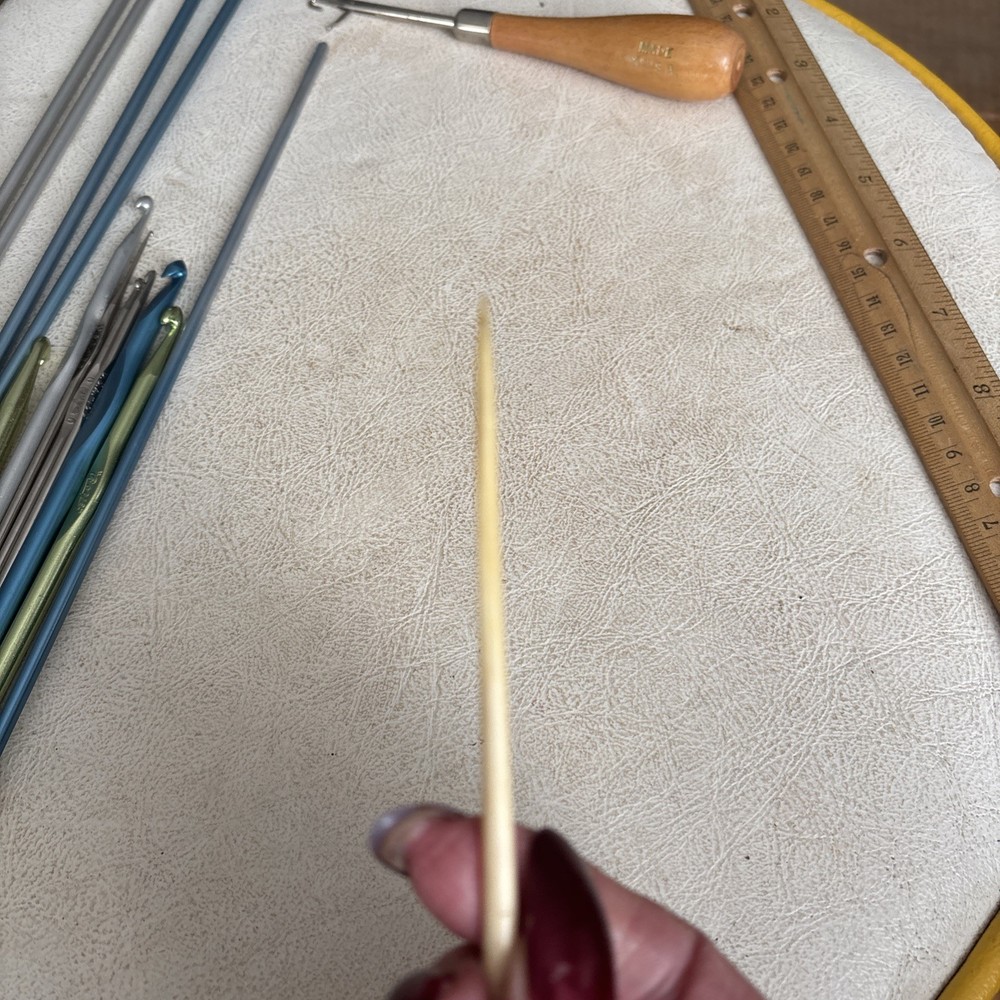 Vintage Bone Crochet Hook Size 4