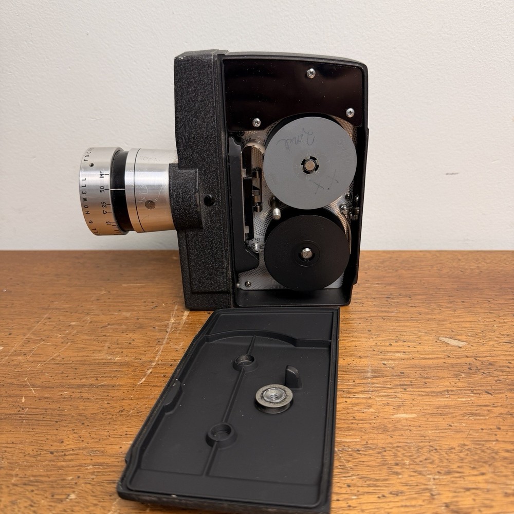 Bell & Howell Electric Eye 8mm Camera | Untested
