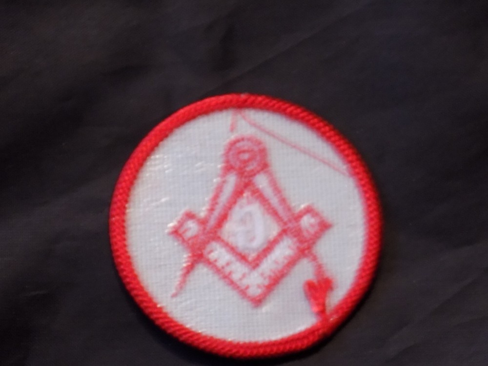 Masonic Red Square Compass Patch Round Iron Sew Freemason Fraternity NEW!