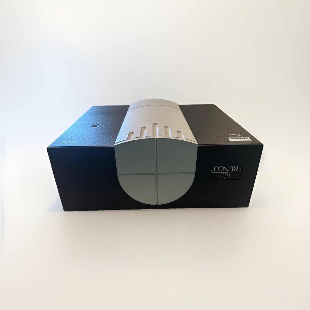Runco RS-900 Digital Projector 1080p