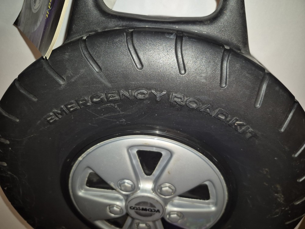 Vintage VIAMAX / COSMODA unopened Roadside Kit (also still Lights up!). NWT